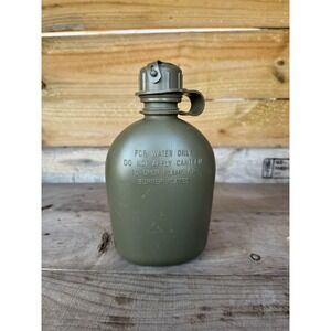 Plastic MILITARY CANTEEN WATER BOTTLE 2011‎ R&D Army Marines